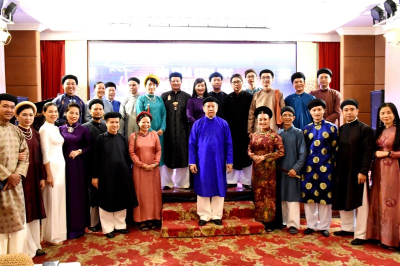 Đại biểu tham gia hội thảo khoa học “Huế - Kinh đô áo dài” do Sở VHTT Thừa Thiên - Huế tổ chức. (Nguồn ảnh: nhandan.vn)